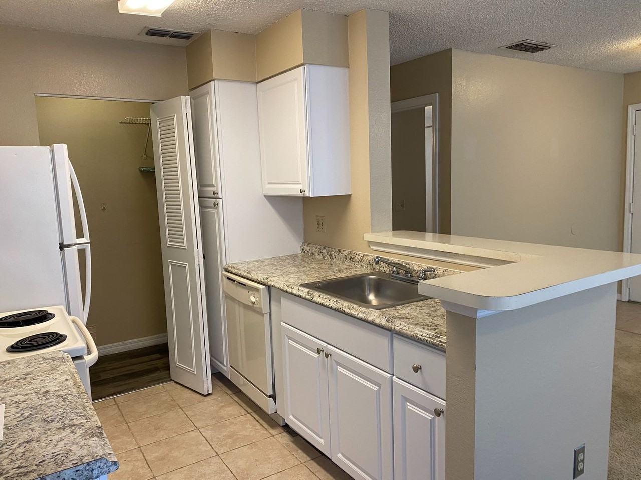 1057 S Hiawassee Rd #1912 - Photo 6 of 23
