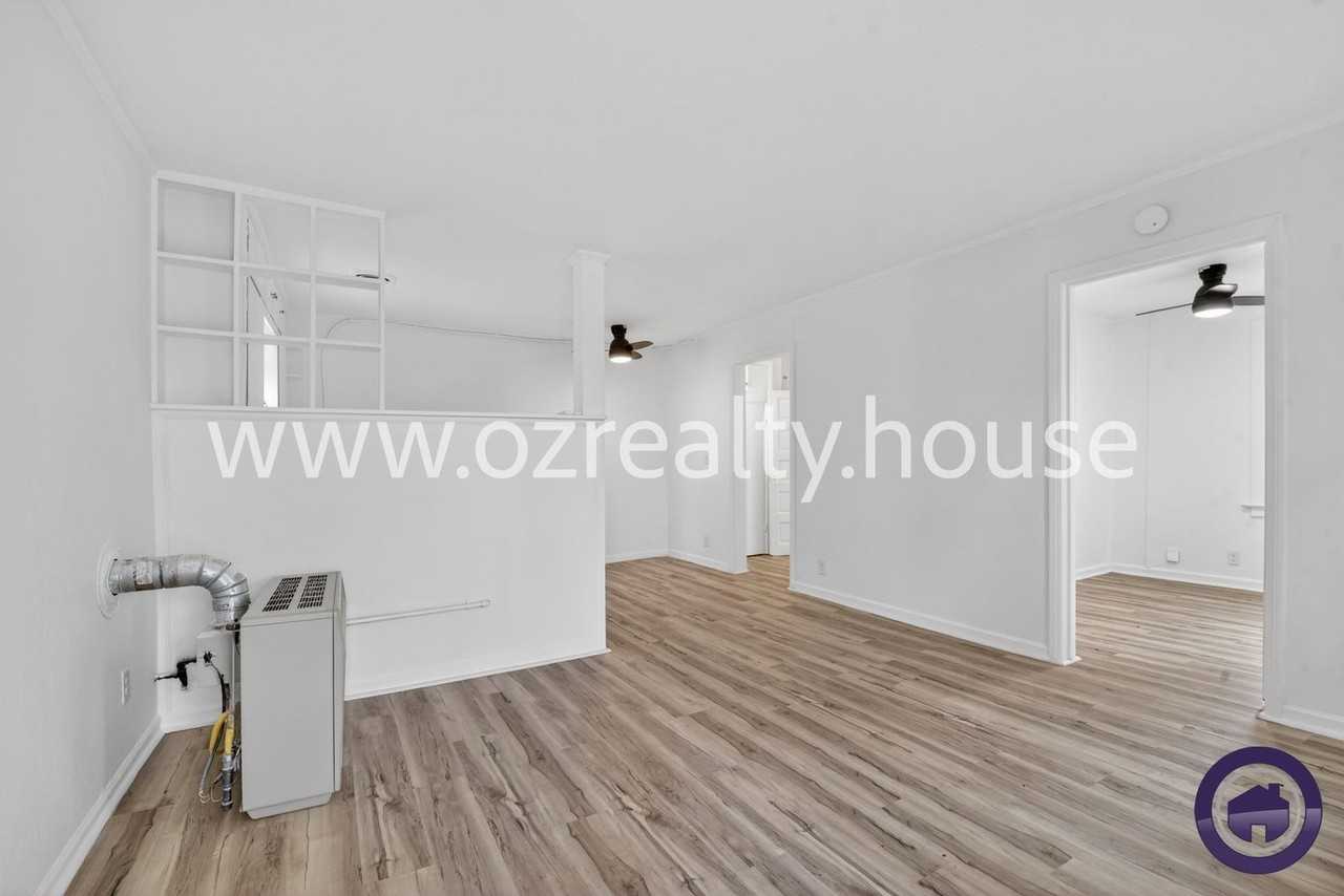 1464 Sunshine St #1 - Photo 3 of 15