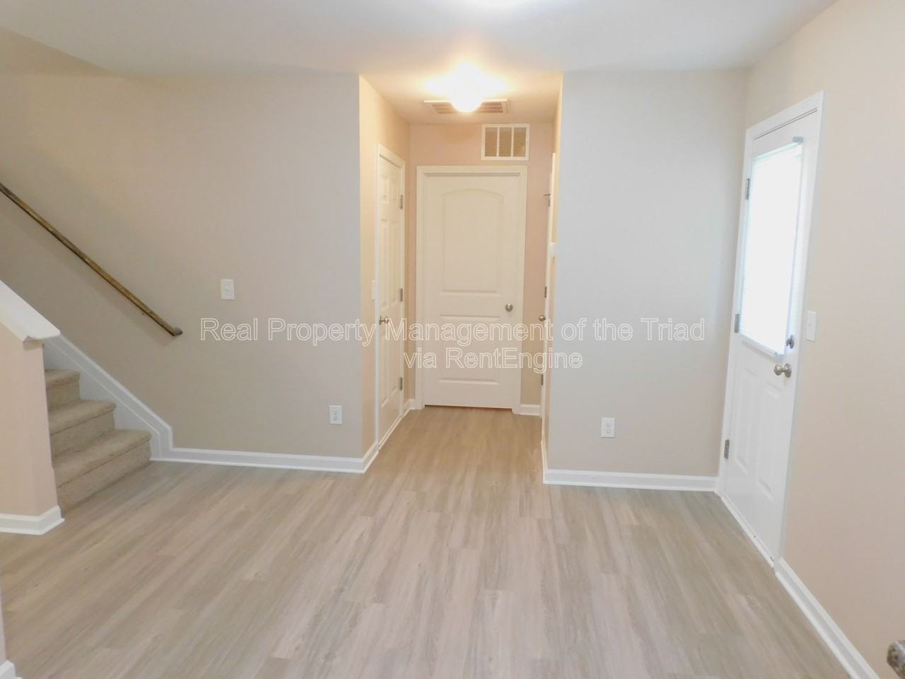 2035 Chapel Park Ln - Photo 4 of 30
