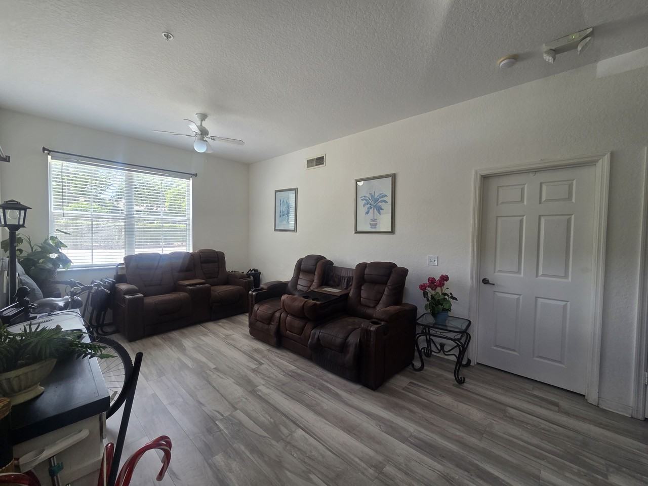 4013 Venetian Bay Dr #1 - Photo 4 of 23