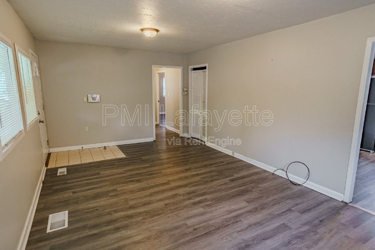 409 S 15th St - Photo 5 of 21