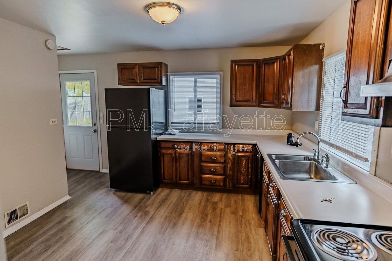 409 S 15th St - Photo 6 of 21
