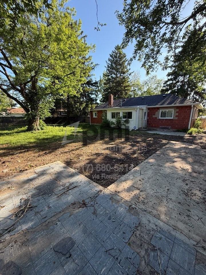 1324 Brandt Dr - Photo 3 of 28