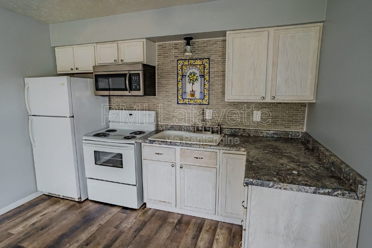 204 W Oxford St - Photo 6 of 14