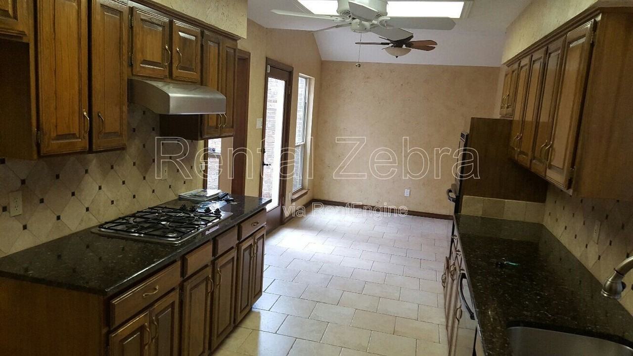 2214 Mediterranean Ave - Photo 7 of 11
