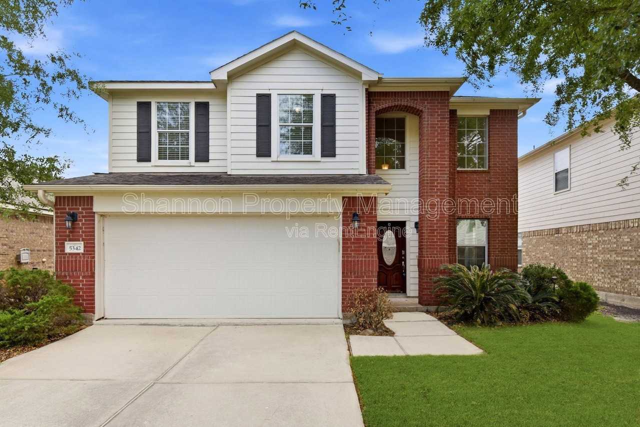 5342 Gibralter Pl - Photo 4 of 50
