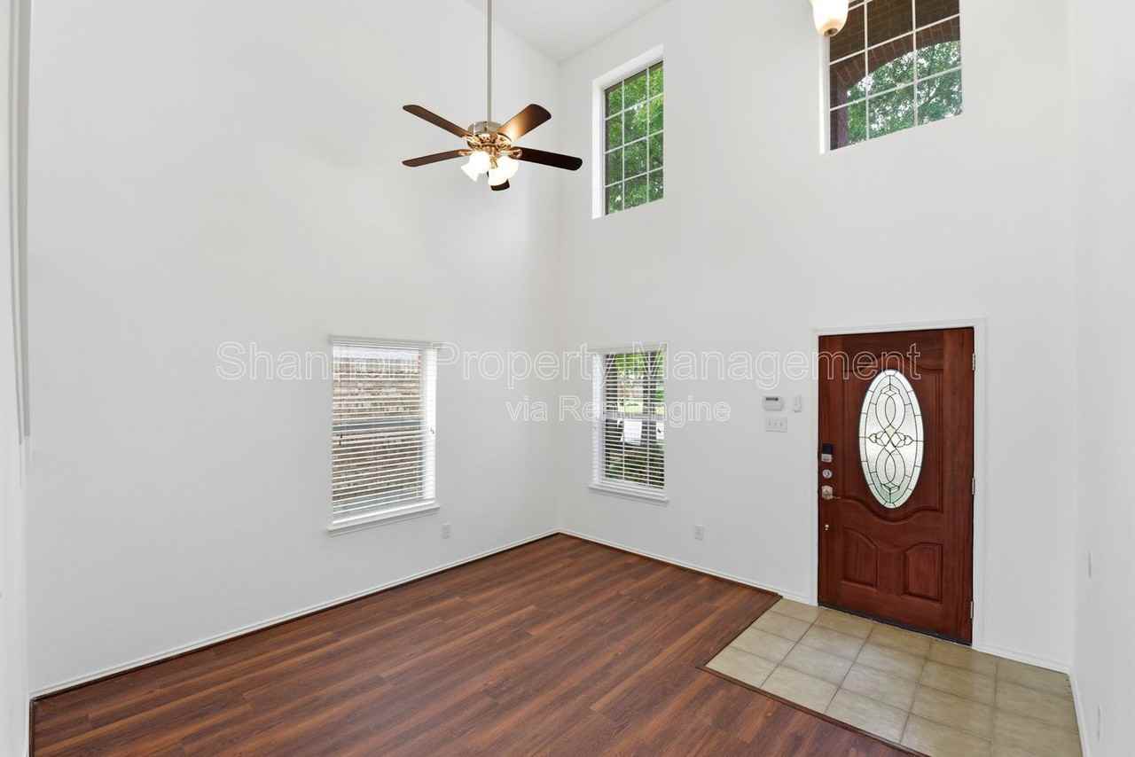 5342 Gibralter Pl - Photo 7 of 50