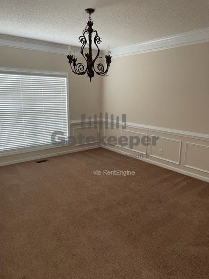 309 Hambrick Park - Photo 2 of 22
