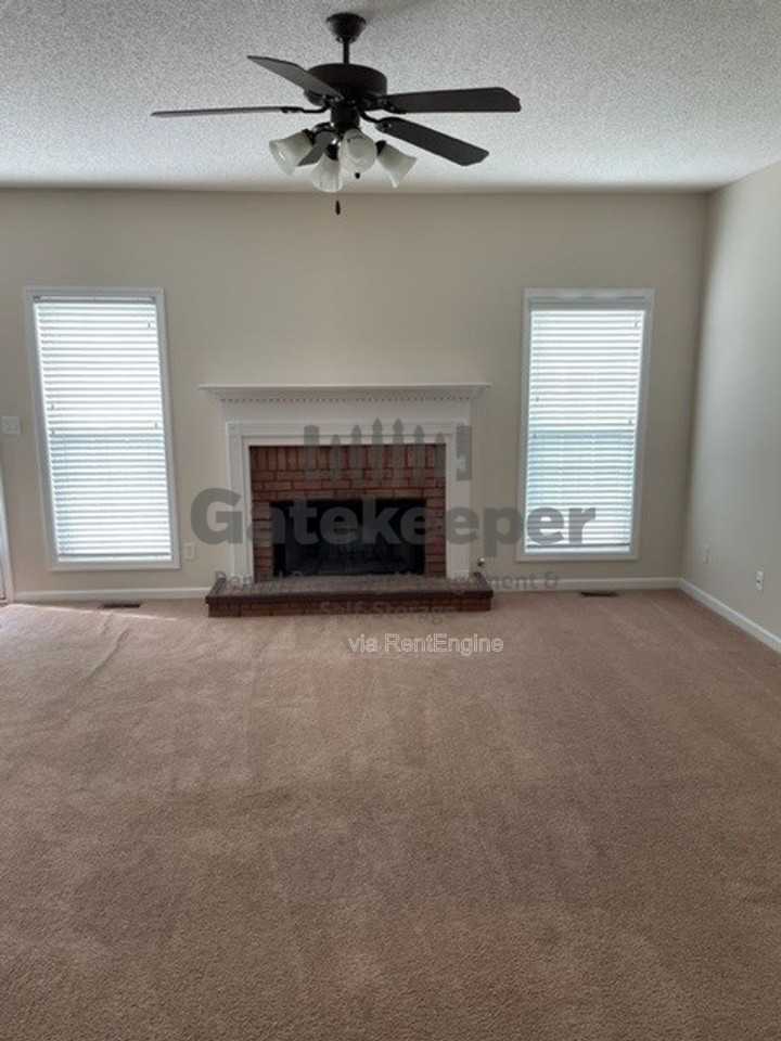 309 Hambrick Park - Photo 4 of 22