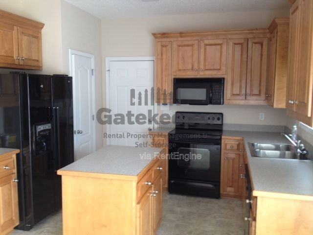 309 Hambrick Park - Photo 7 of 22