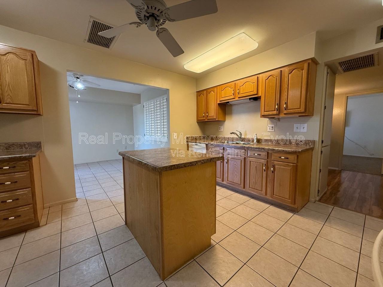 17026 N 96th Ave - Photo 5 of 23