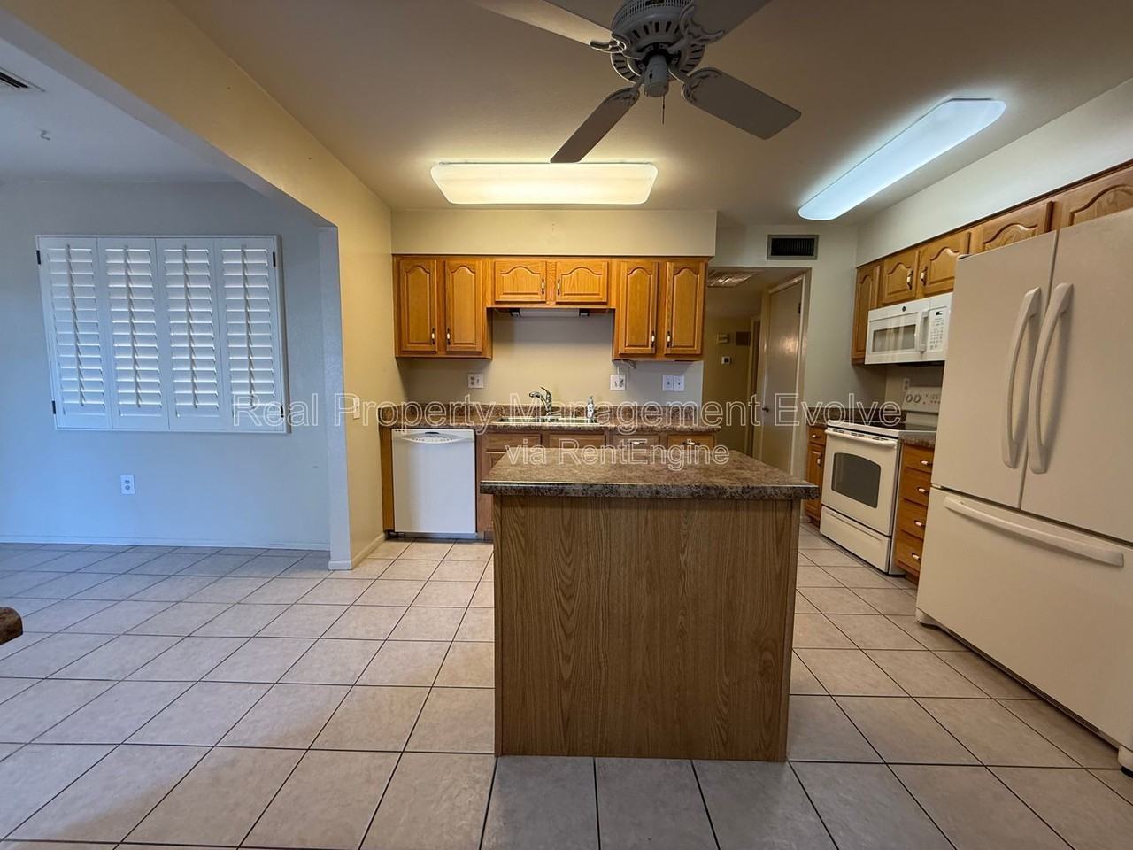 17026 N 96th Ave - Photo 6 of 23