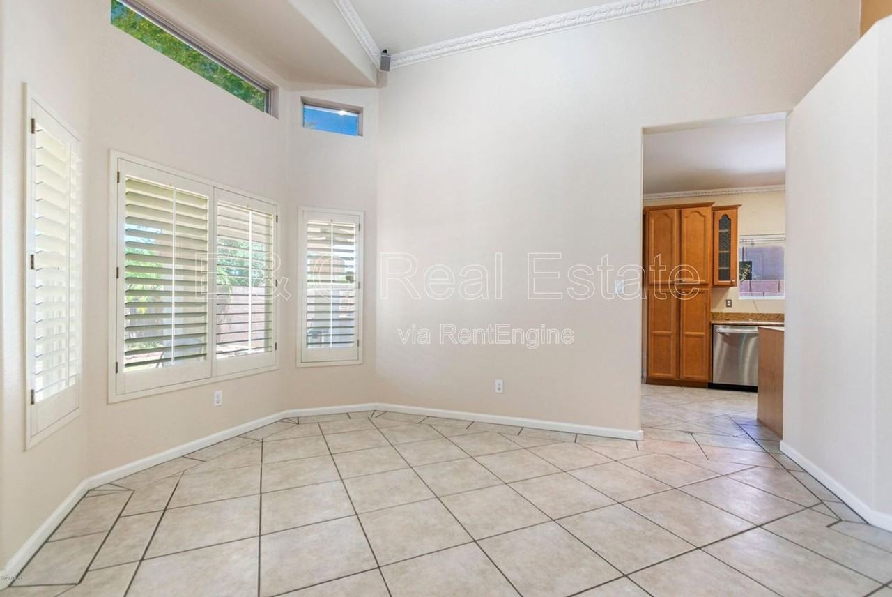 7421 S Kachina Dr - Photo 6 of 21