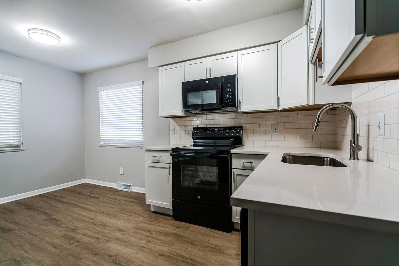 656 Riverview Dr #C - Photo 6 of 17