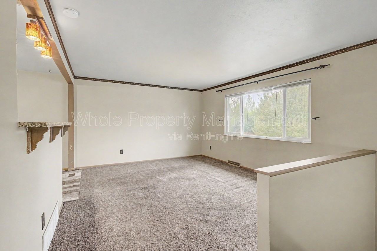 4204 Hoyt St - Photo 4 of 28