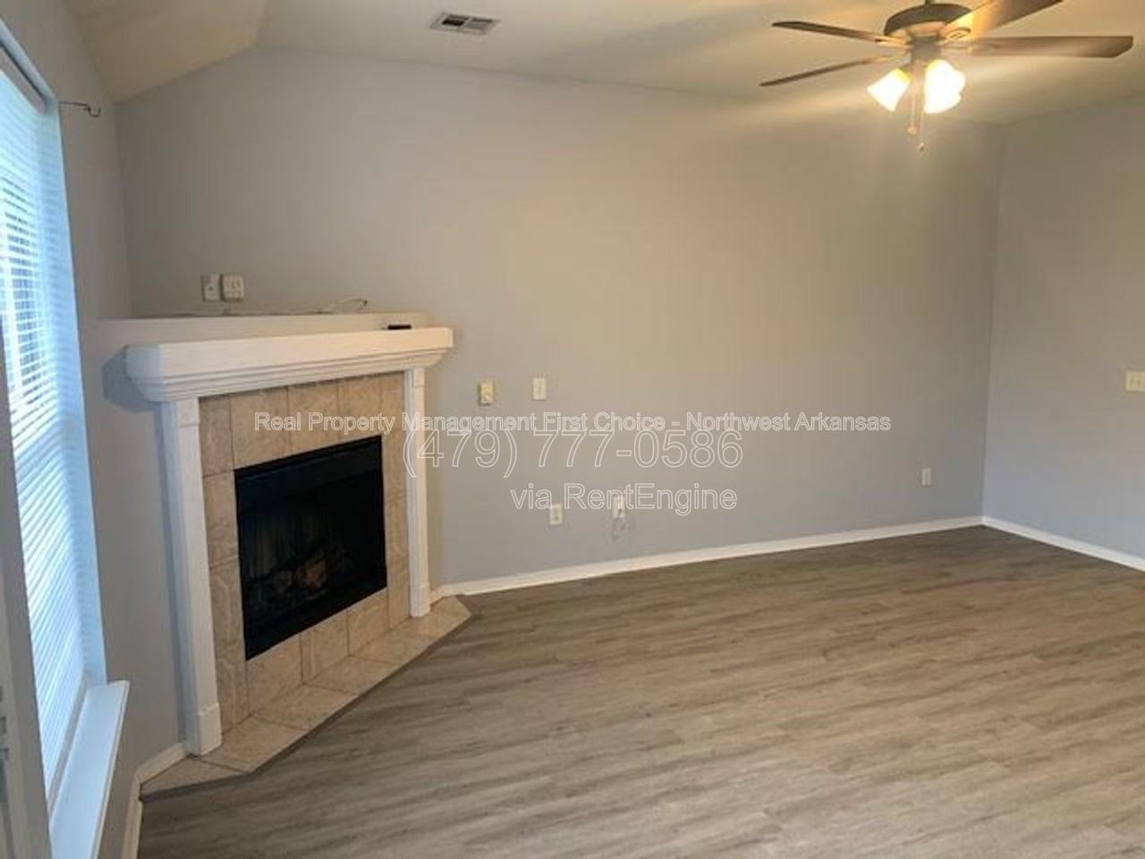 890 Sunflower St - Photo 2 of 16