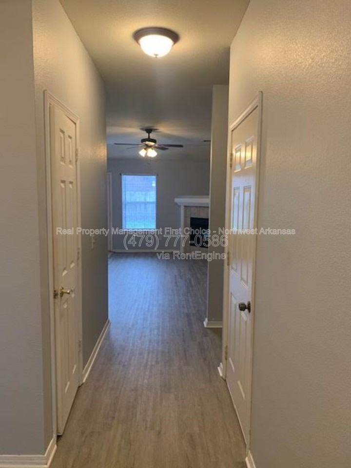 890 Sunflower St - Photo 3 of 16