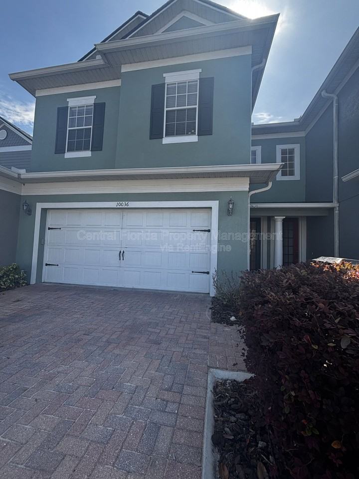 10036 Moorshire Cir - Photo 2 of 29