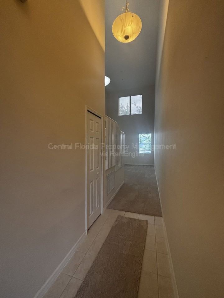 10036 Moorshire Cir - Photo 3 of 29