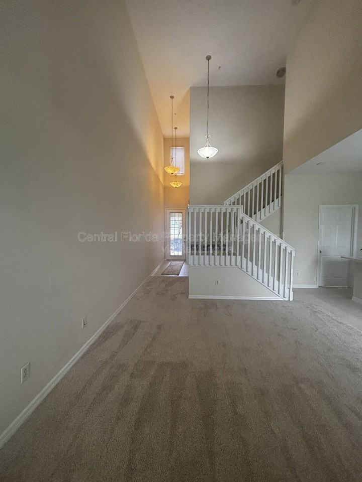 10036 Moorshire Cir - Photo 4 of 29
