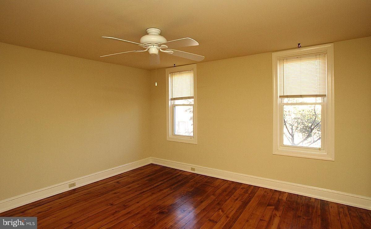 2206 Montrose St - Photo 7 of 14