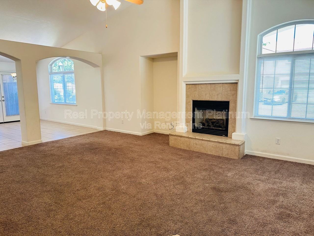 228 River Pt - Photo 4 of 18