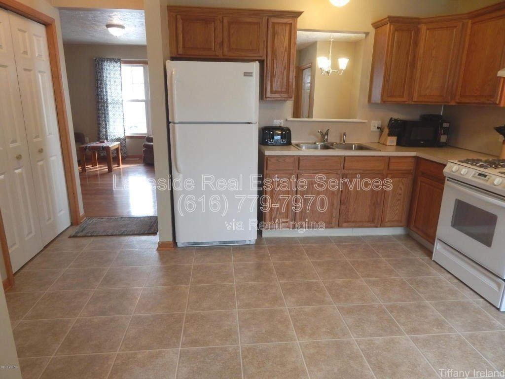 711 Logan St Se - Photo 5 of 21