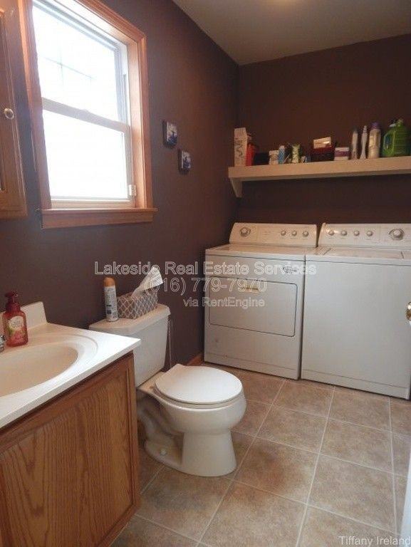 711 Logan St Se - Photo 7 of 21