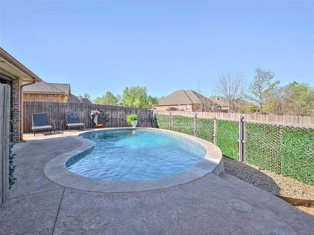 12109 Crystal Gardens Pl - Photo 6 of 8