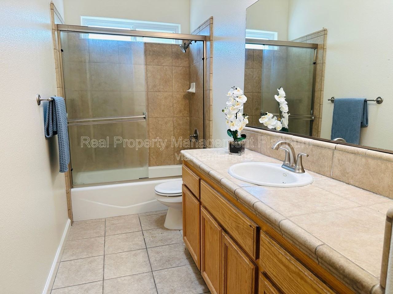 220 River Pt - Photo 5 of 25