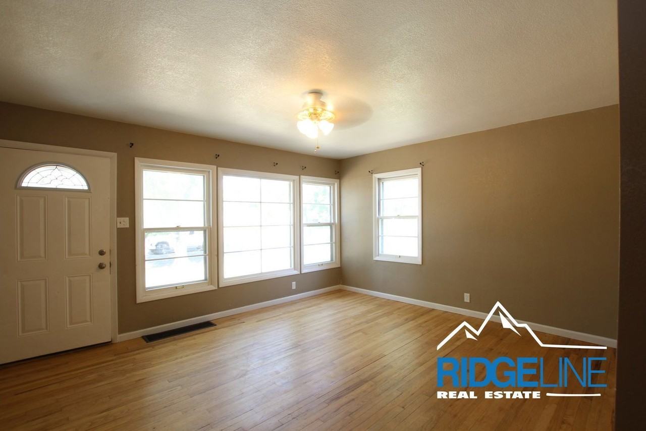 2820 2nd Ave S - Photo 6 of 17