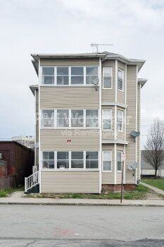 8 Pond St - Photo 3 of 19
