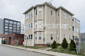 8 Pond St - Photo 4 of 19