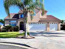 featured image of 5460 W Ashcroft Ave