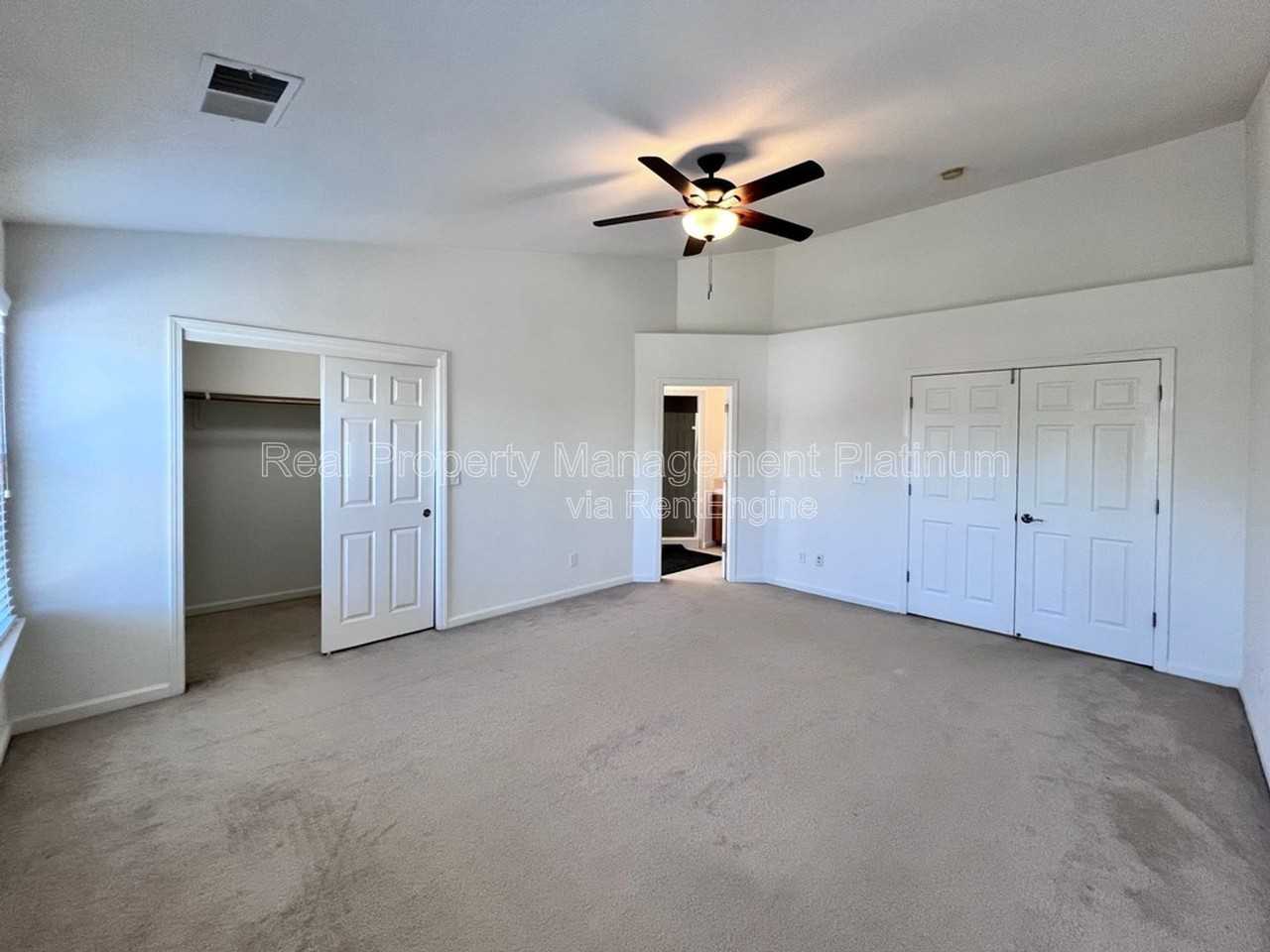 5460 W Ashcroft Ave - Photo 4 of 23