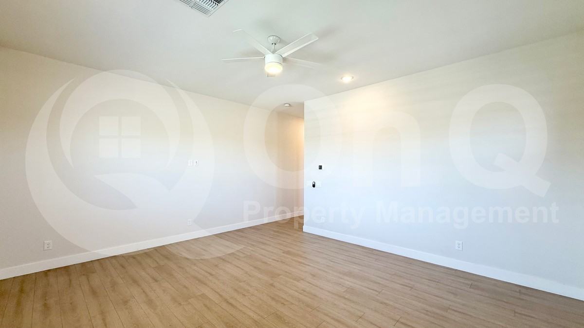 4411 W Park View Ln - Photo 2 of 29