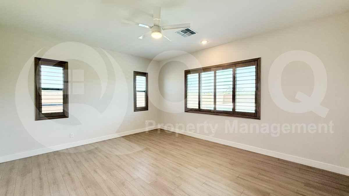 4411 W Park View Ln - Photo 3 of 29