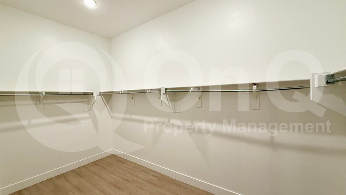 4411 W Park View Ln - Photo 4 of 29