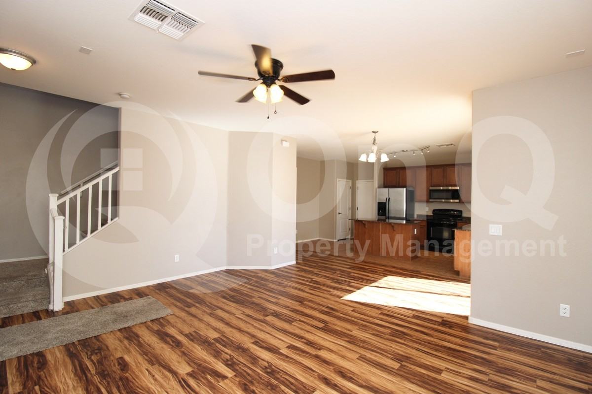 10031 E Impala Ave - Photo 4 of 16