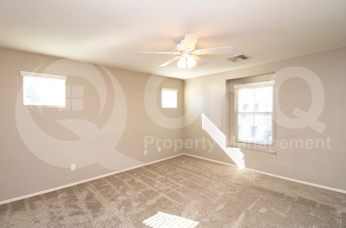 10031 E Impala Ave - Photo 7 of 16