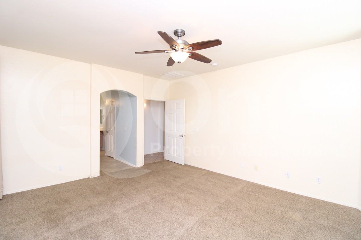 21061 N Bustos Way - Photo 5 of 21