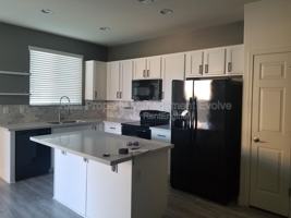 featured image of 3234 W Florimond Rd