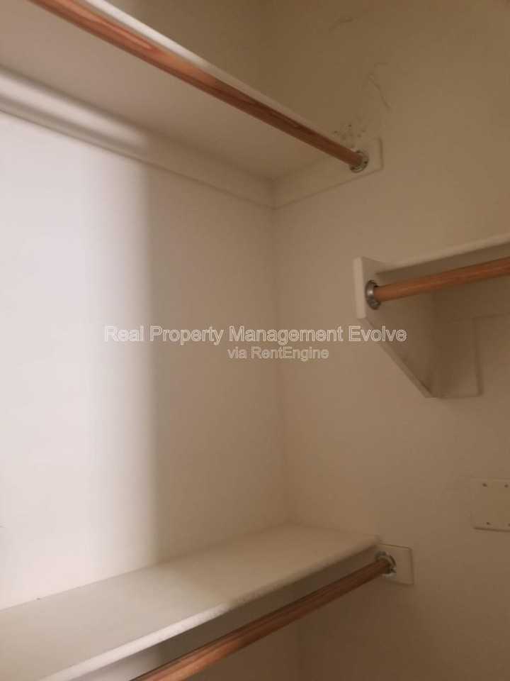 3234 W Florimond Rd - Photo 7 of 32