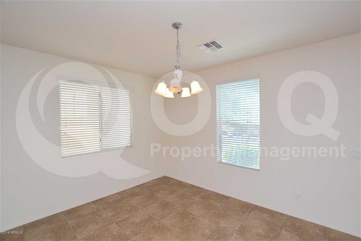 4028 E Tulsa St - Photo 4 of 25