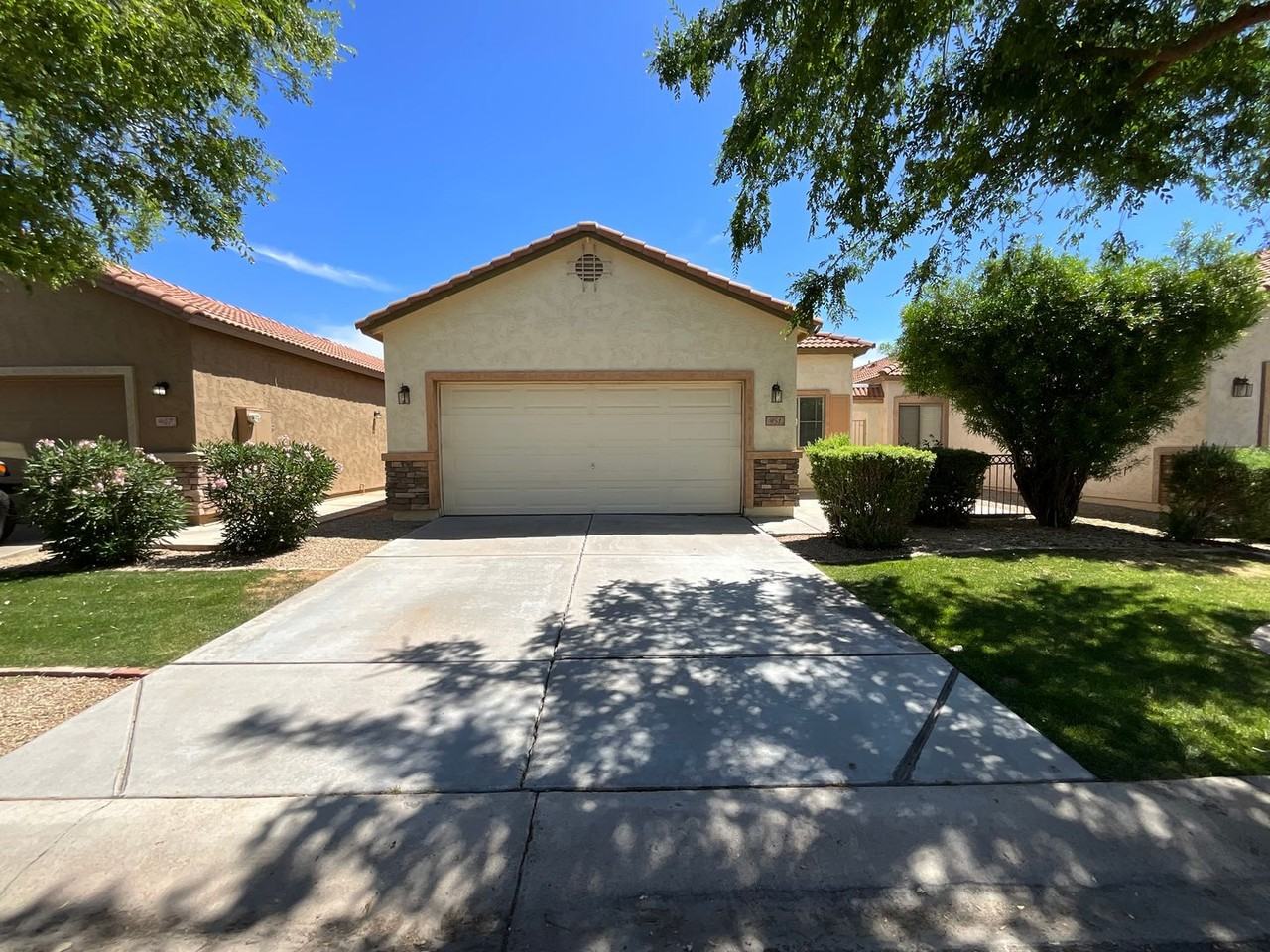 951 S Tucana Ln - Photo 3 of 19