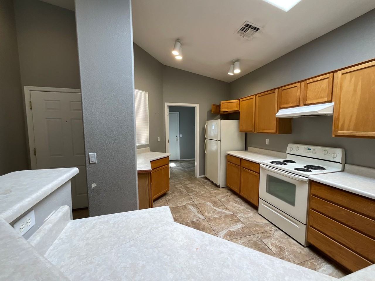 951 S Tucana Ln - Photo 7 of 19