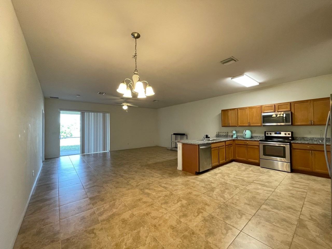 1622 Sw 16th Ct - Photo 3 of 20