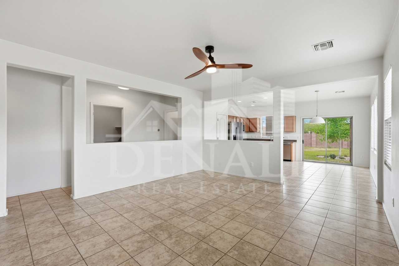 584 N Highlands Grove Ln - Photo 4 of 28