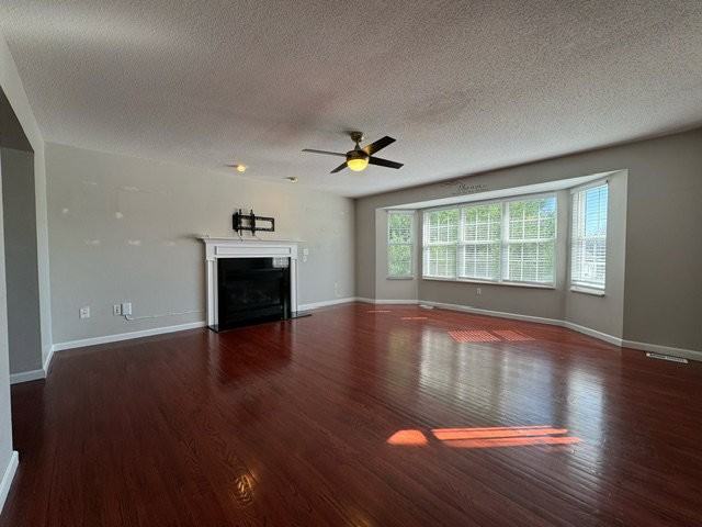 1041 Flora Lake Ct - Photo 7 of 32