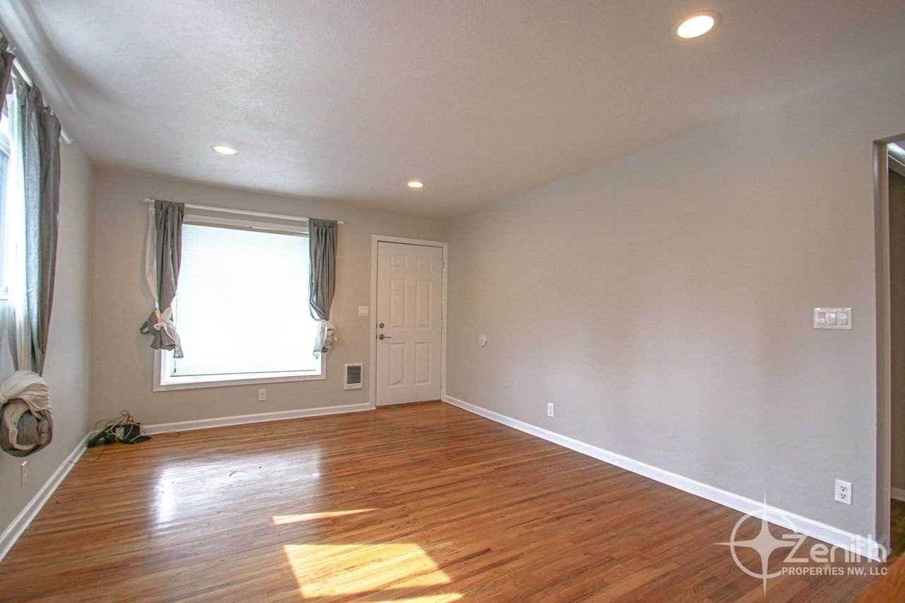 1601 Esther St #1601 - Photo 6 of 16